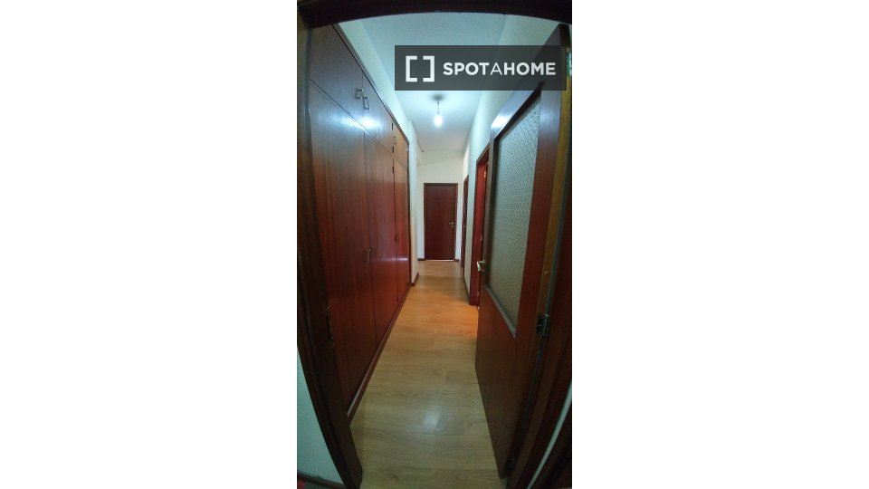 Double room Porto, 5 beds, 150m² — photo 11