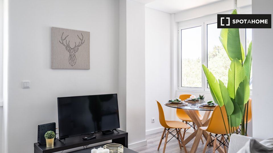 Apartment Lisbon, 2 beds — photo 9