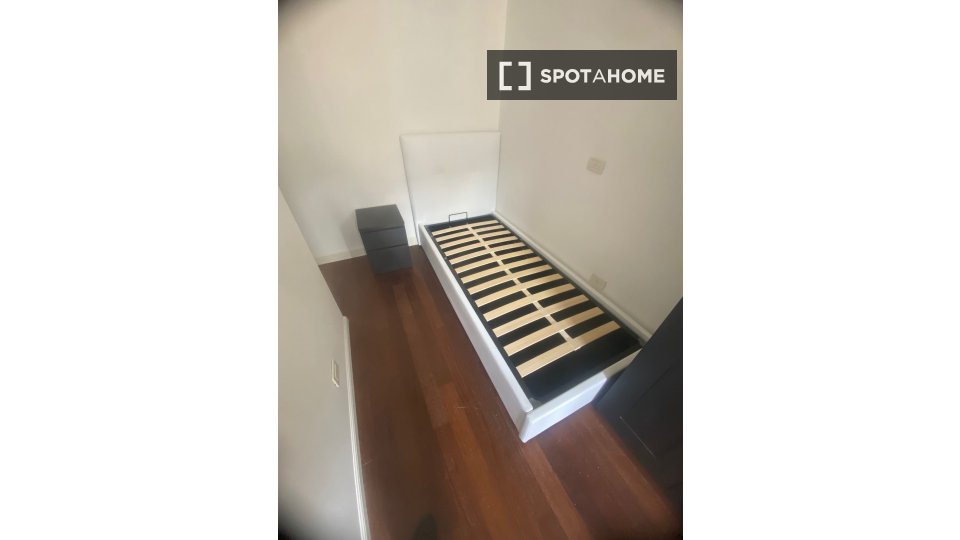 Double room Bologna, 8 beds, 185m² — photo 11