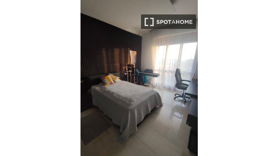 Double room Milan, 2 beds — photo 4