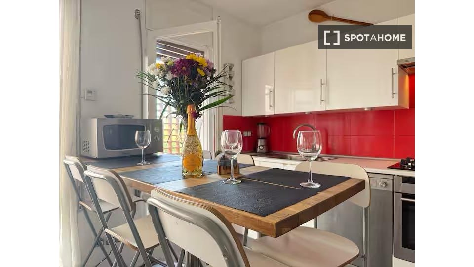 Apartment Barcelona, 3 beds, 75m² — photo 16