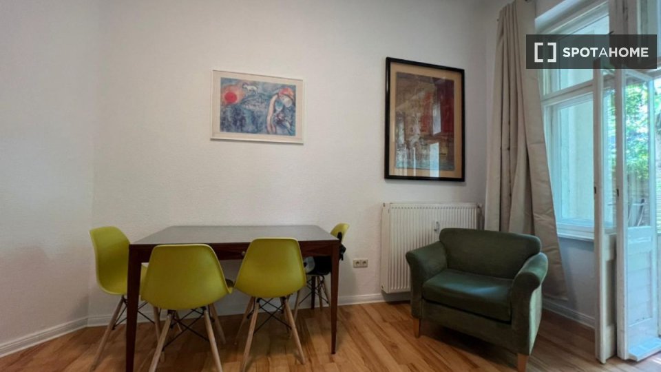 Apartment Berlin, 2 beds, 56m² — photo 1