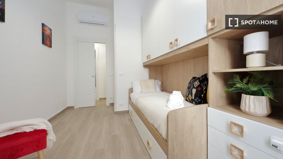 Apartment Rome, 2 beds — photo 19