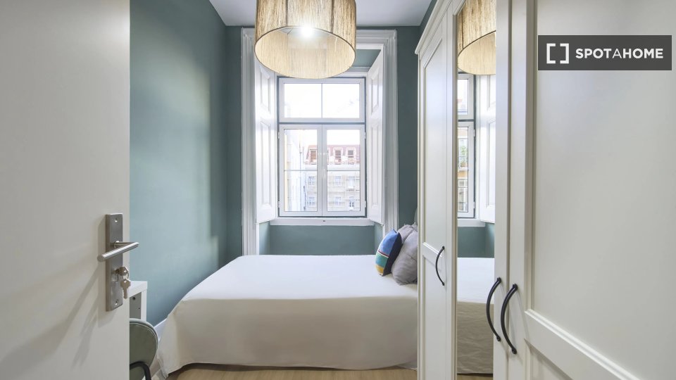 Double room Lisbon, 9 beds — photo 10