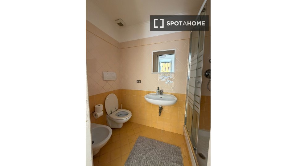 Double room Rome, 2 beds, 98m² — photo 3
