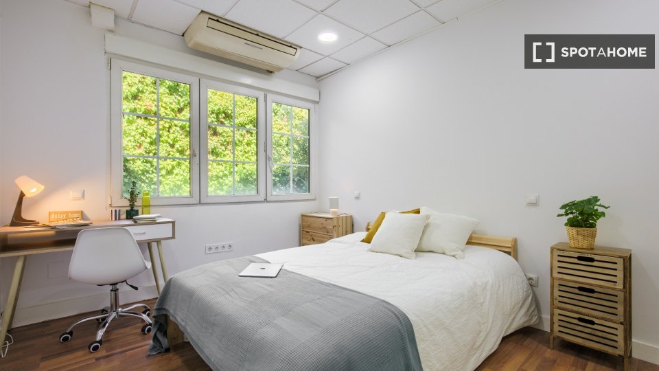 Double room Madrid, 7 beds, 230m² — photo 4