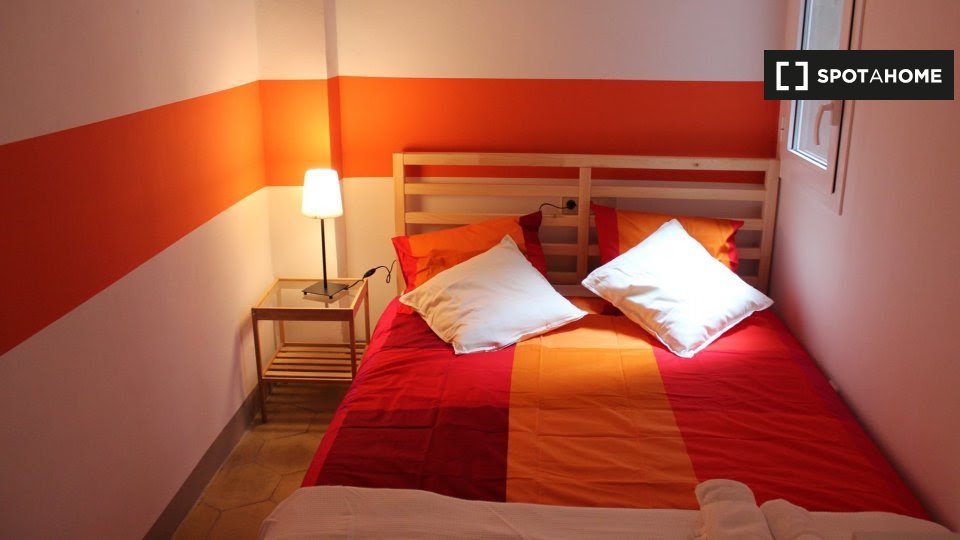 Double room Barcelona, 7 beds, 150m² — photo 2