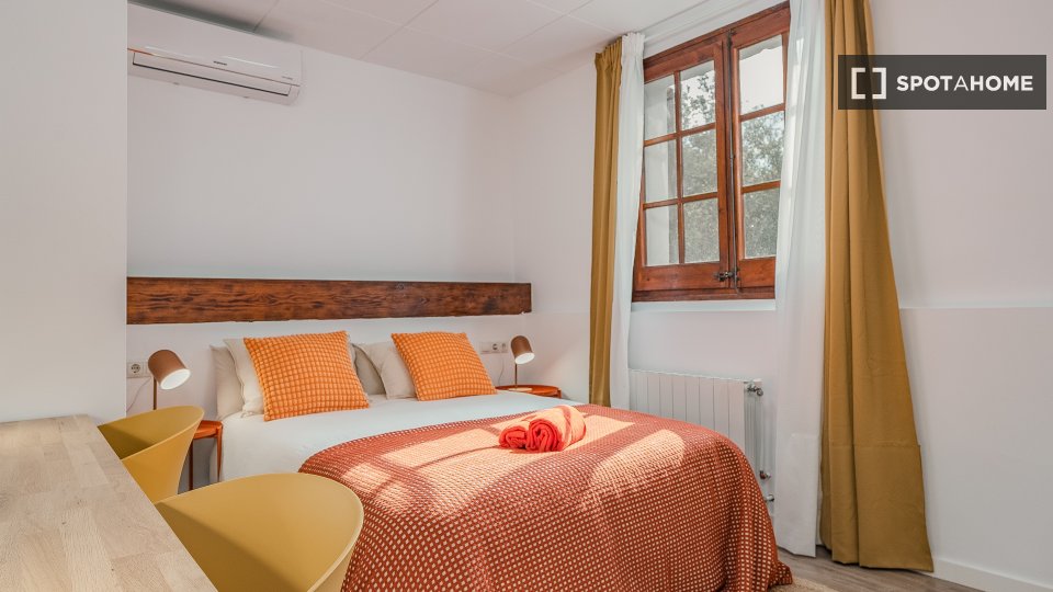 Double room Barcelona, 6 beds, 227m² — photo 80