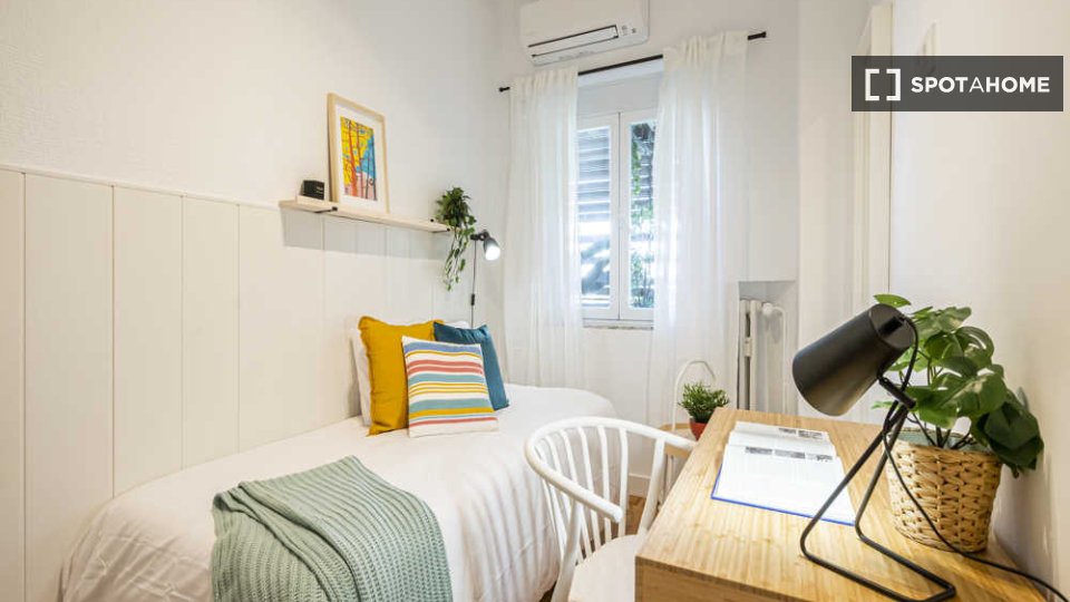 Double room Madrid, 6 beds — photo 35