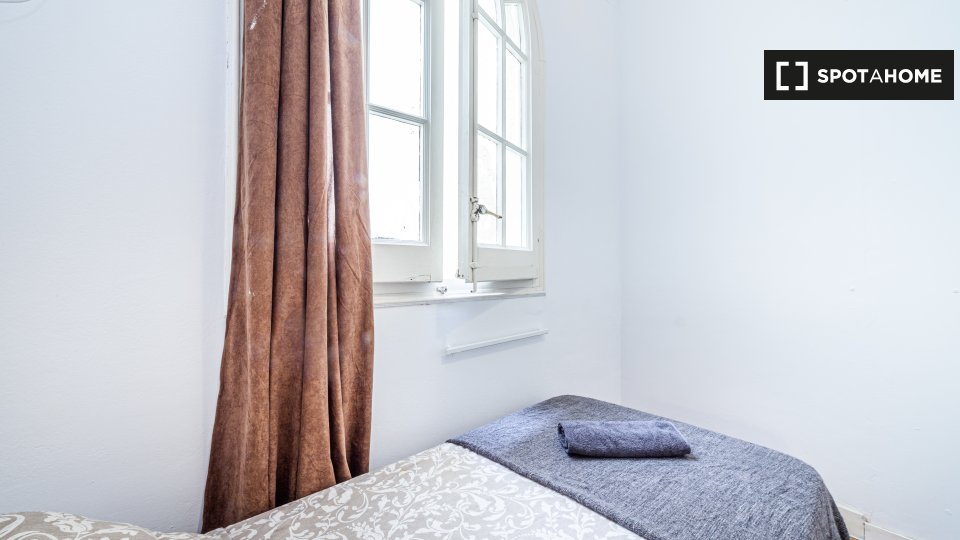 Double room Barcelona, 19 beds, 320m² — photo 4