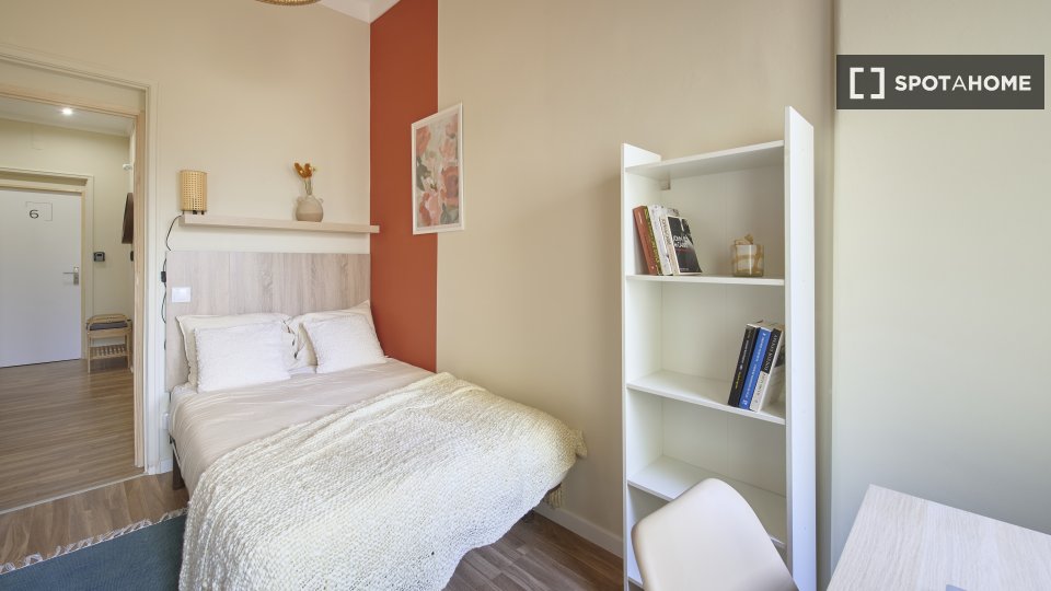 Double room Lisbon, 7 beds — photo 8