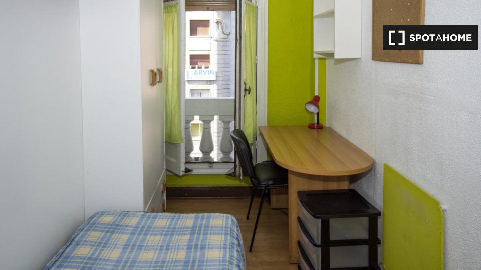 Double room Madrid, 11 beds — photo 1