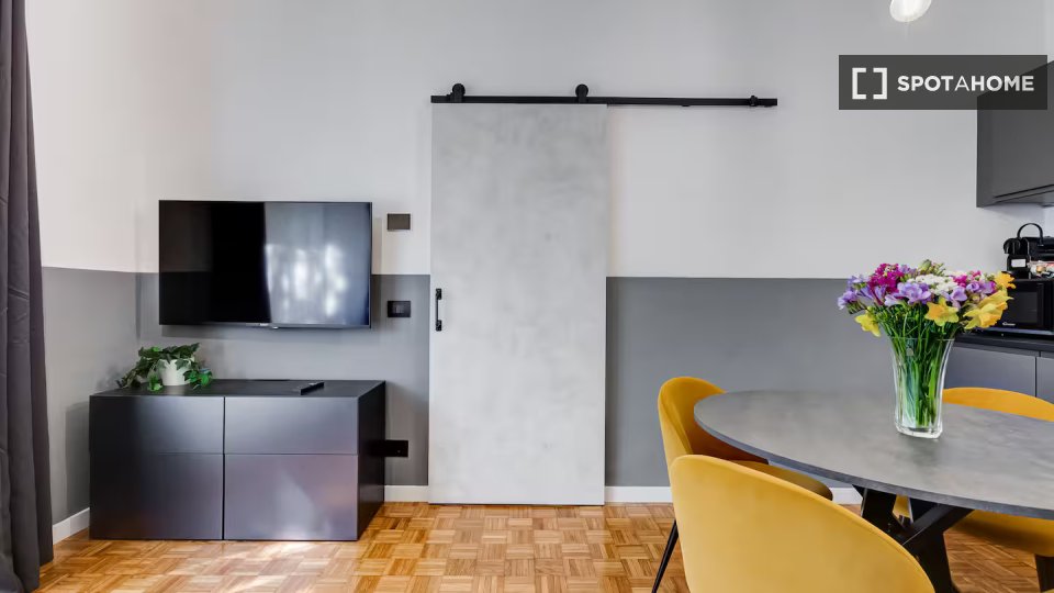 Apartment Rome, 1 bed — photo 2