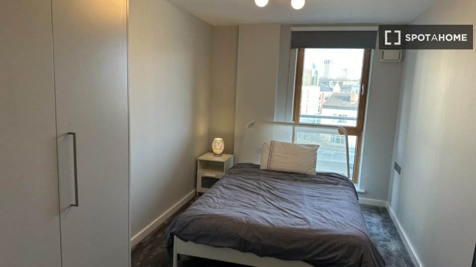 Double room London, 2 beds — photo 7