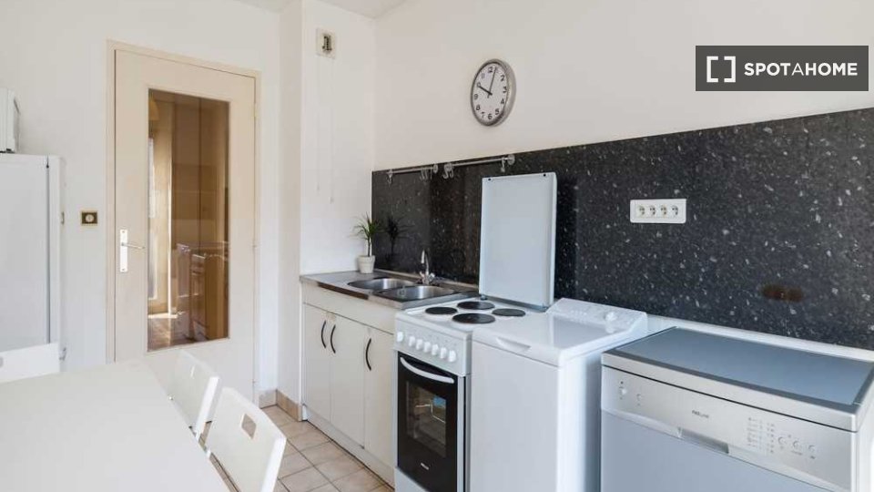 Double room Lyon, 5 beds, 100m² — photo 2