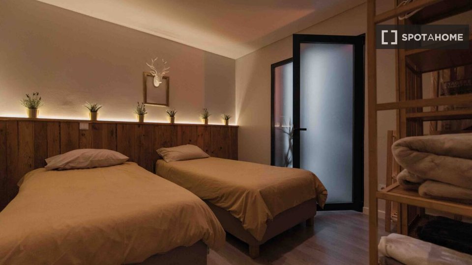 Apartment Lisbon, 2 beds — photo 19
