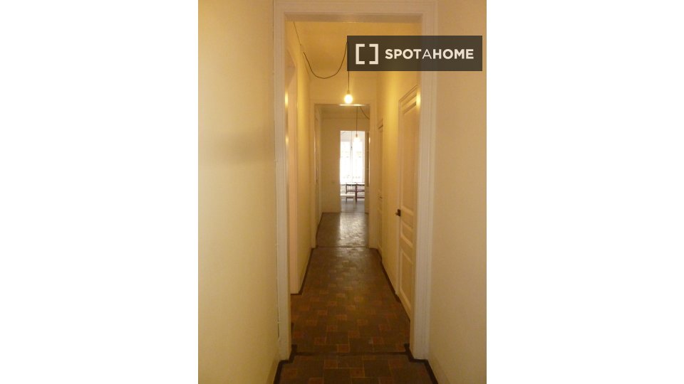 Double room Barcelona, 5 beds, 100m² — photo 6