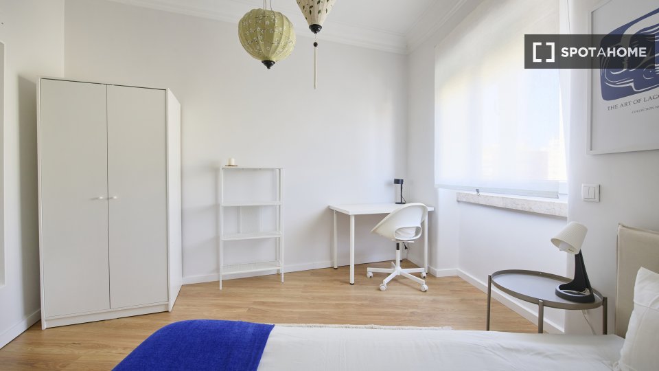 Double room Lisbon, 4 beds — photo 2