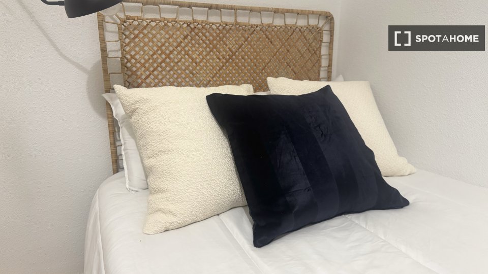 Double room Madrid, 7 beds — photo 3