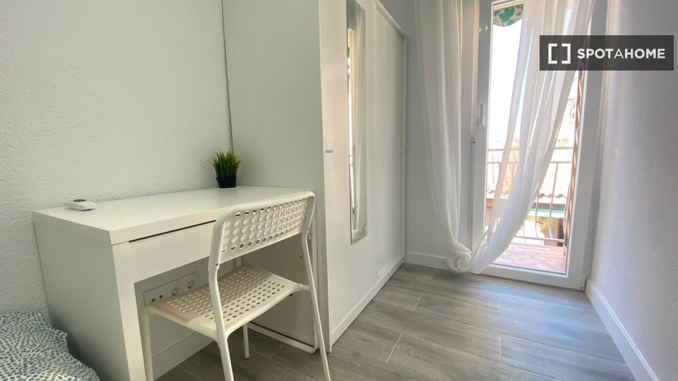 Double room Madrid, 7 beds — photo 11