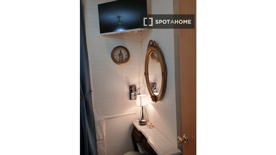 Double room Barcelona, 1 bed, 100m² — photo 1