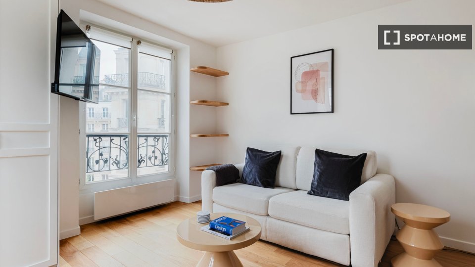 Apartment Paris, 1 bed, 39m² — photo 1