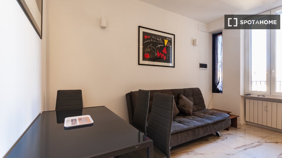 Apartment Milan, 1 bed, 44m² — photo 11