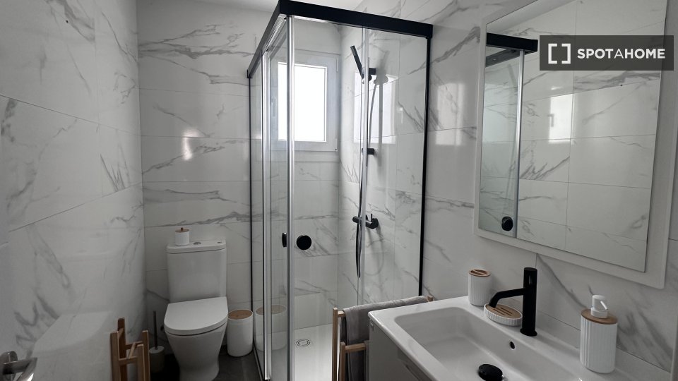 Estudio en alquiler en Cruz Roja-Capuchinos, Sevilla