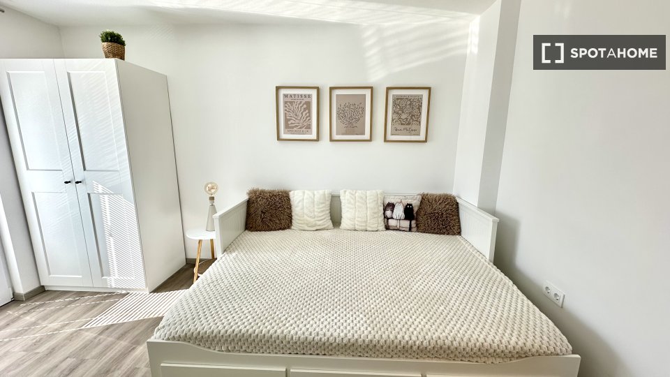 Double room Ljubljana, 3 beds, 90m² — photo 20