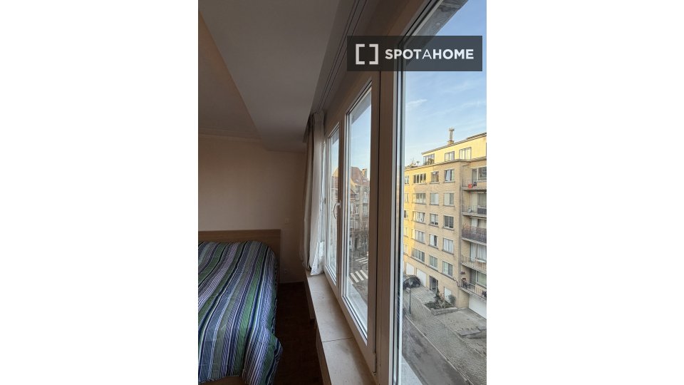 Double room Brussels, 4 beds, 125m² — photo 2