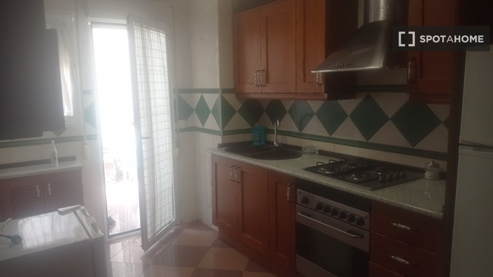 Double room Jaen, 3 beds — photo 8