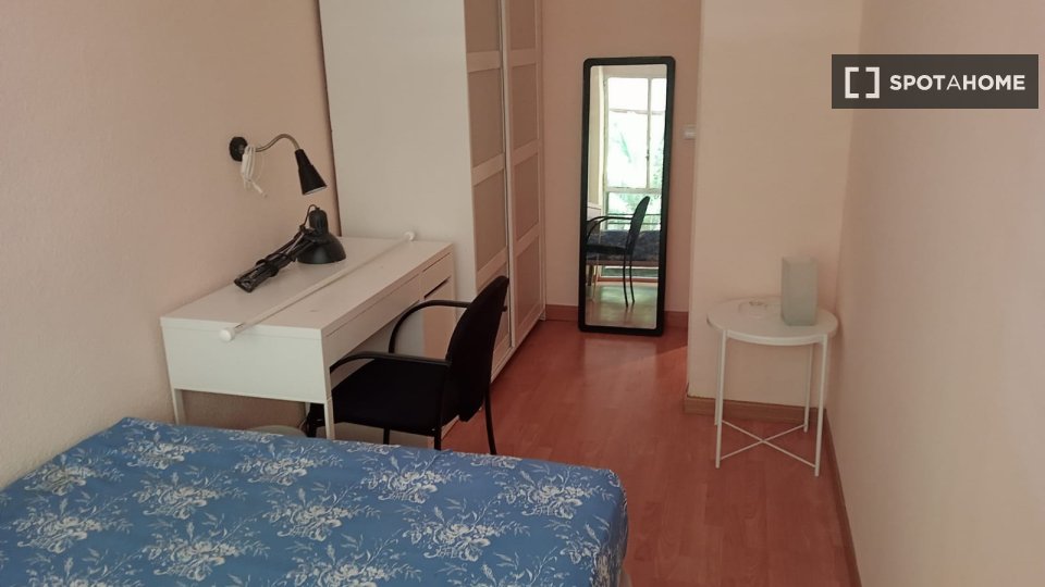 Double room Madrid, 6 beds — photo 6