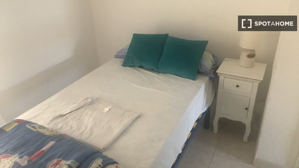 Double room Malaga, 2 beds, 76m² — photo 6