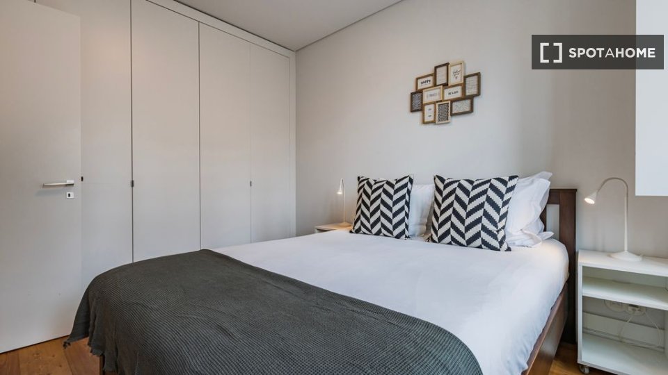 Apartment Lisbon, 1 bed — photo 8