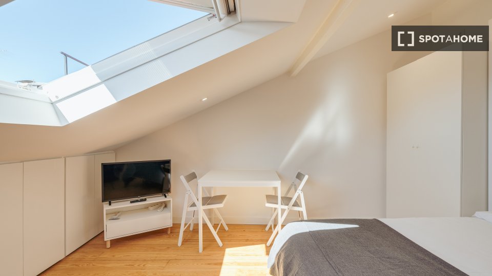Apartment mono Lisbon, 40m² — photo 1