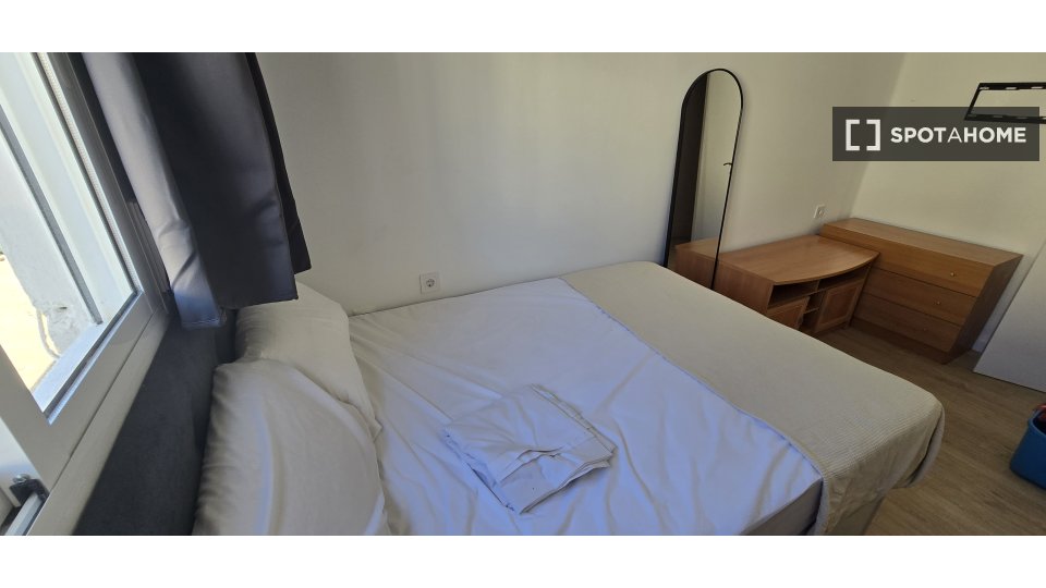 Chambre double Valence, 4 chambres, 65m² — photo 4