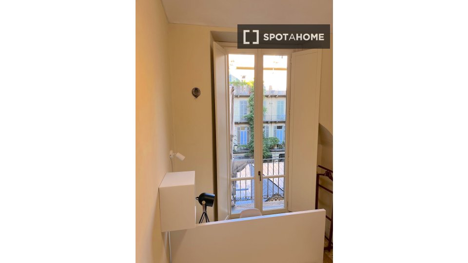 Double room Turin, 3 beds, 70m² — photo 7
