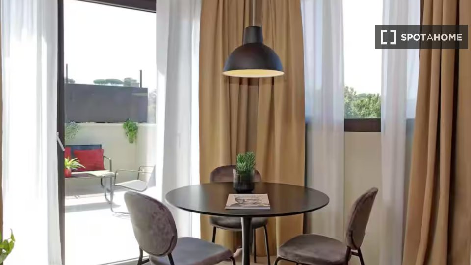 Apartment Rome, 2 beds — photo 16