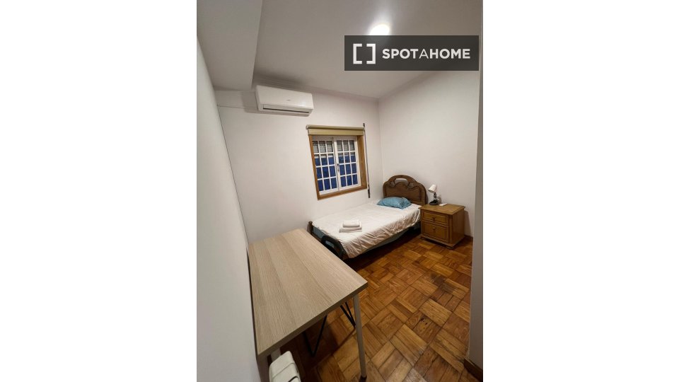 Double room Porto, 5 beds, 400m² — photo 25