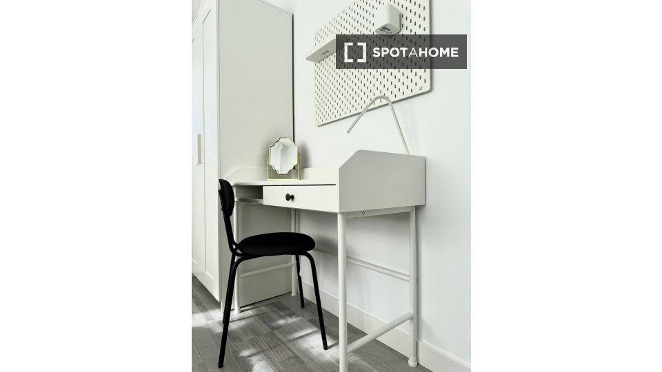 Double room Madrid, 7 beds — photo 3