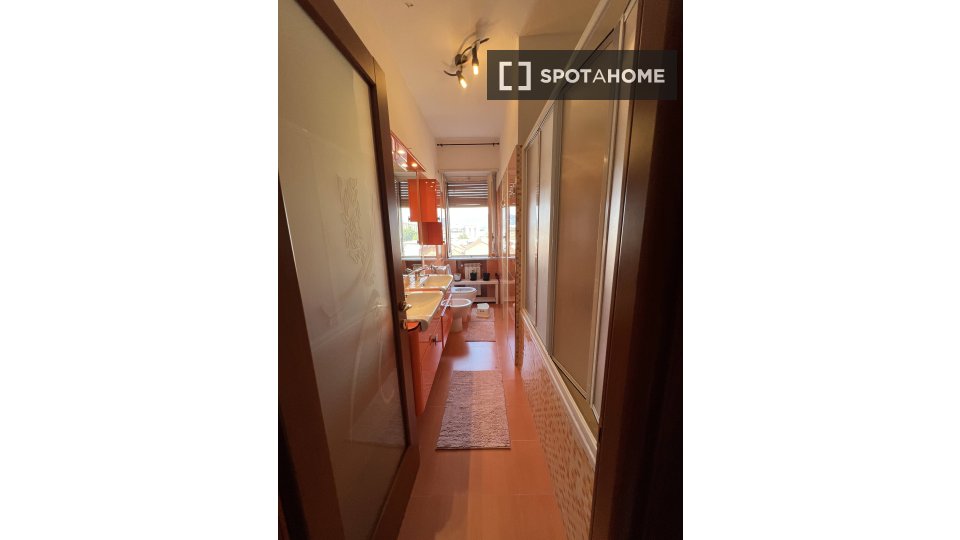 Apartment Turin, 2 beds, 57m² — photo 3