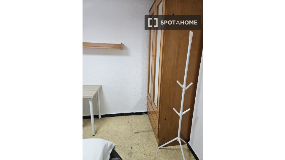 Double room Zaragoza, 4 beds, 92m² — photo 1