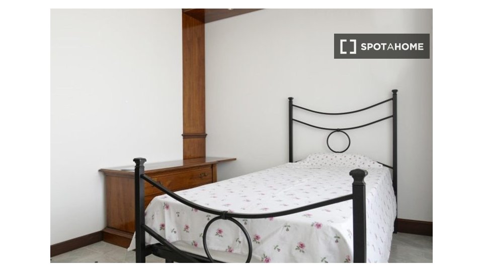 Double room Milan, 5 beds — photo 23