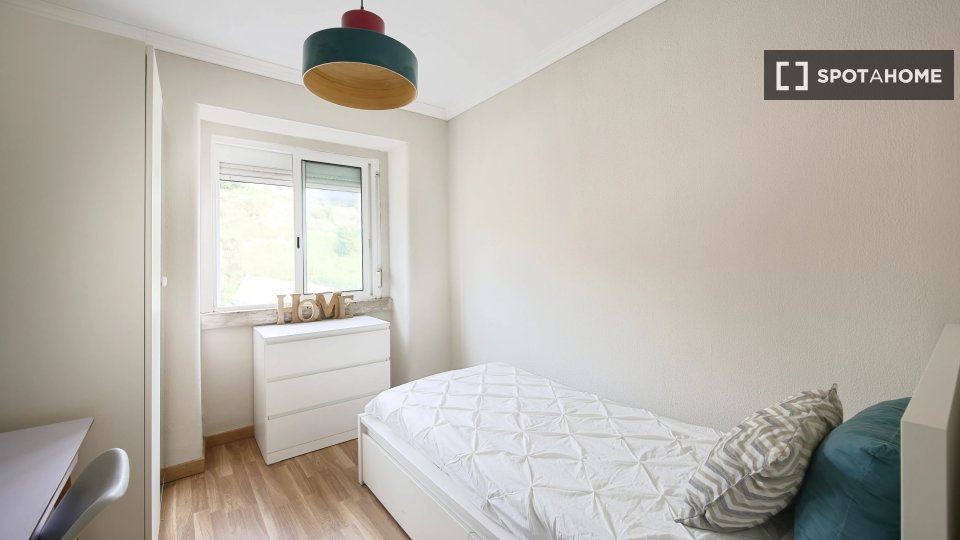 Double room Lisbon, 4 beds — photo 7