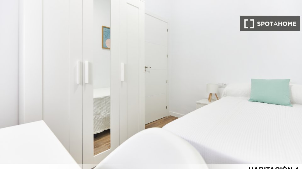 Double room Seville, 4 beds — photo 6