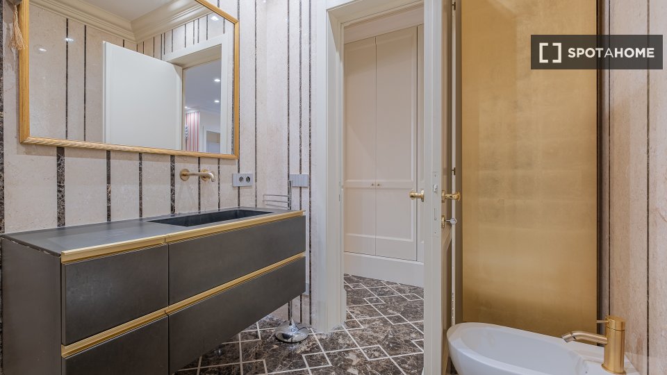Apartment Rome, 2 beds, 104m² — photo 9