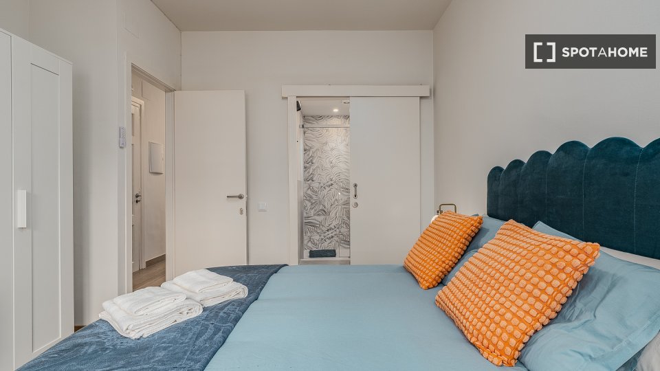 Double room Barcelona, 6 beds, 120m² — photo 70