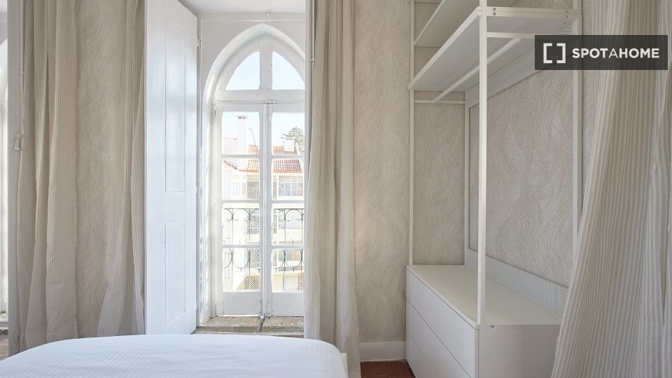 Double room Lisbon, 13 beds — photo 4