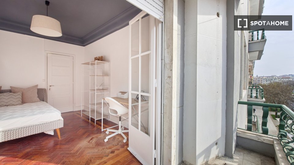 Double room Lisbon, 7 beds — photo 10