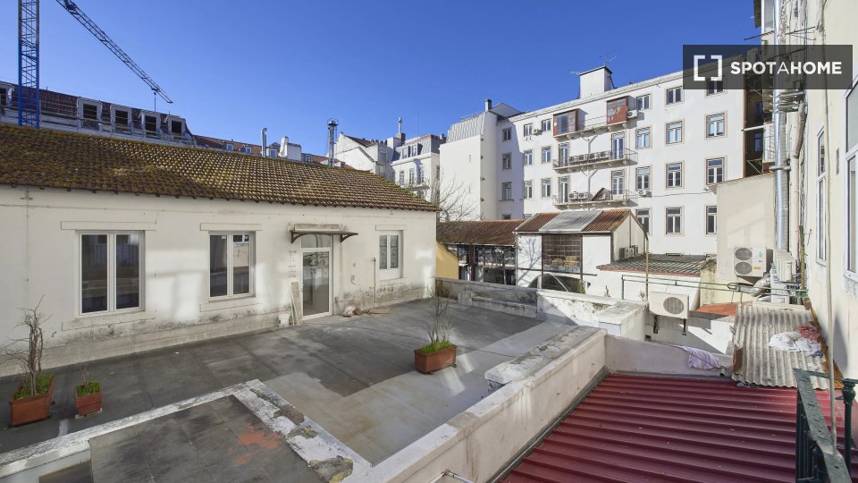 Double room Lisbon, 9 beds — photo 10